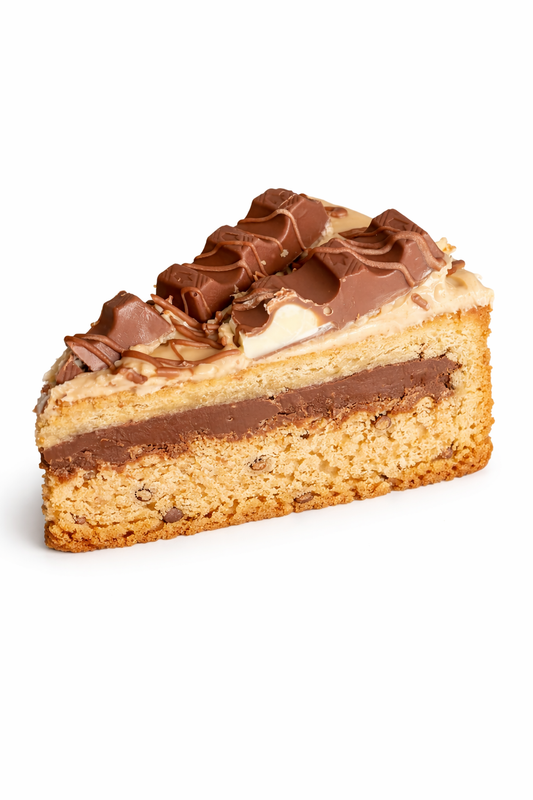 Kinder Bueno Cookie Pie Slice